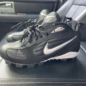 Boys baseball cleats